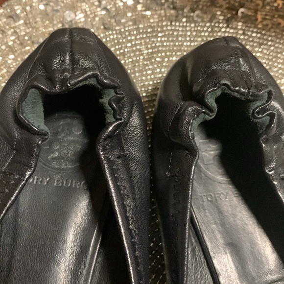 TORY BURCH REVA black w/gold emblem Ballet Flats-Size 8 - Picture 10 of 10